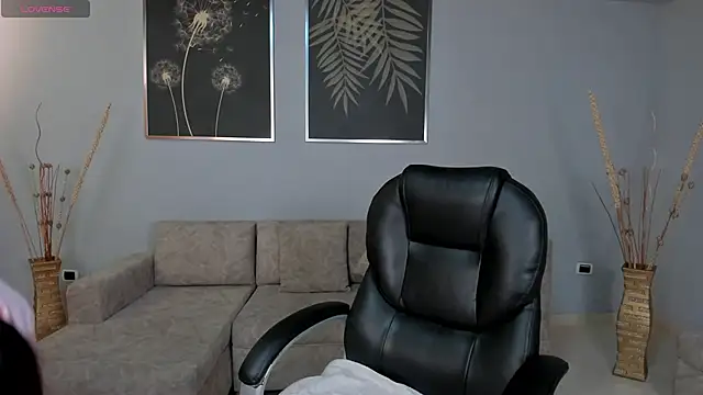 Snapshot of AnaisNin chatting on 26, 9, 2025 AnaisNin online show from 26, 9, 2025