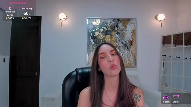 Snapshot of AnaisNin chatting on 3, 10, 2025 AnaisNin online show from 3, 10, 2025