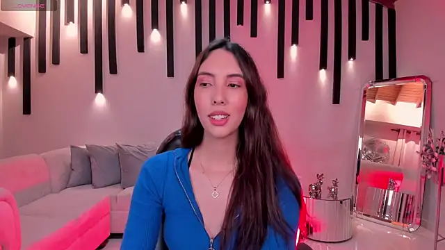 Snapshot of AnaisNin chatting on 9, 10, 2025 AnaisNin online show from 9, 10, 2025