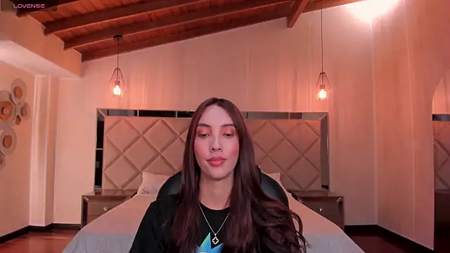 Snapshot of AnaisNin chatting on 25, 10, 2025 AnaisNin online show from 25, 10, 2025