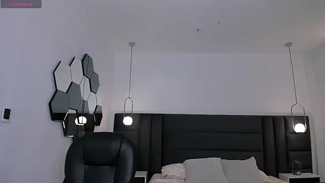 Snapshot of AnaisNin chatting on 12, 11, 2025 AnaisNin online show from 12, 11, 2025