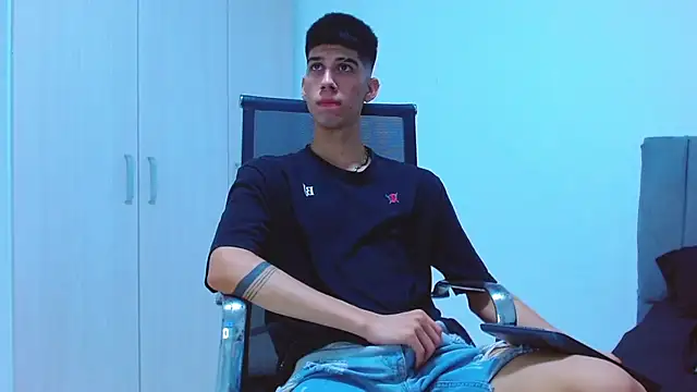 Snapshot of jhony-sex chatting on 8, 11, 2025 jhony-sex online show from 8, 11, 2025