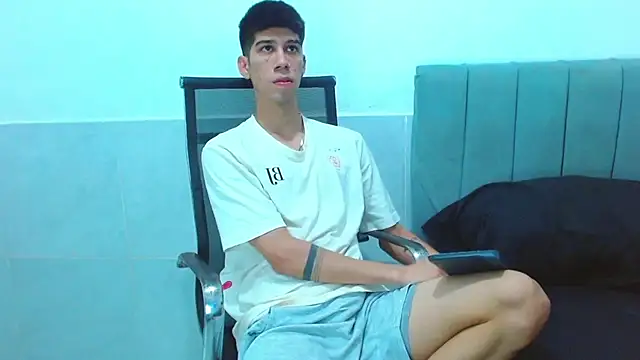 Snapshot of jhony-sex chatting on 23, 12, 2025 jhony-sex online show from 23, 12, 2025