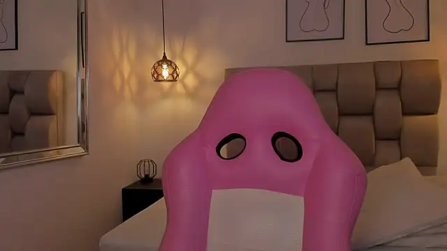 Susan-Sweet-7 online show from 19, 9, 2025