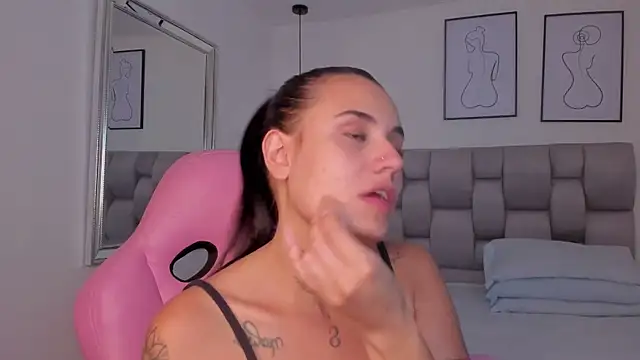 Susan-Sweet-7 online show from 9, 11, 2025