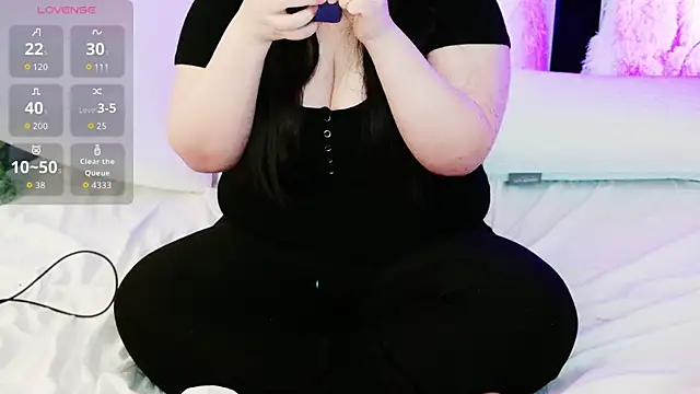 Snapshot of Kara-Nuna chatting on 27, 6, 2026 Kara-Nuna online show from 27, 6, 2026