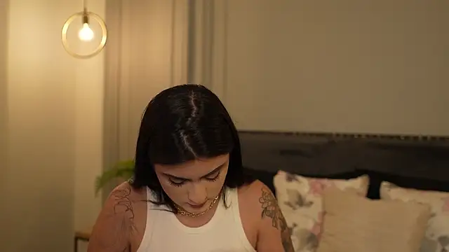 Snapshot of IrisBaker chatting on 7, 1, 2026 IrisBaker online show from 7, 1, 2026