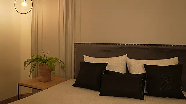 Snapshot of IrisBaker chatting on 4, 2, 2026 IrisBaker online show from 4, 2, 2026