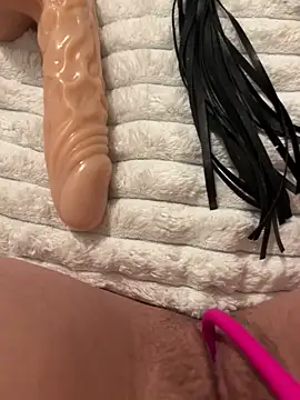 Leanaa Jolly online show from 11, 3, 2025