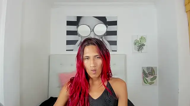 Snapshot of Brisahott chatting on 1, 11, 2025 Brisahott online show from 1, 11, 2025