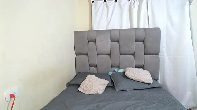 emilyaboott online show from 4, 2, 2025