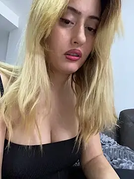Snapshot of afrodizyak chatting on 8, 4, 2026 afrodizyak online show from 8, 4, 2026
