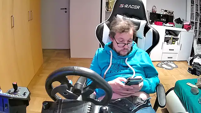 larsgessner30 online show from 26, 10, 2025