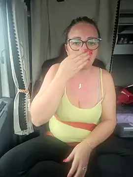 Snapshot of cuplubijoanna chatting on 3, 3, 2025 cuplubijoanna online show from 3, 3, 2025