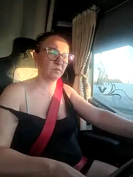 Snapshot of cuplubijoanna chatting on 5, 3, 2025 cuplubijoanna online show from 5, 3, 2025