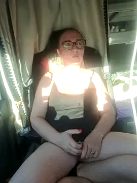 Snapshot of cuplubijoanna chatting on 5, 3, 2025 cuplubijoanna online show from 5, 3, 2025