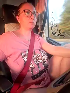 Snapshot of cuplubijoanna chatting on 7, 3, 2025 cuplubijoanna online show from 7, 3, 2025