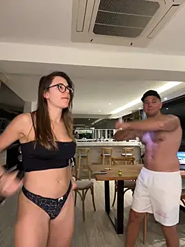 JuicyFruits93 online show from 4, 2, 2025