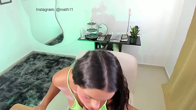 Snapshot of rossth1 chatting on 5, 2, 2025 rossth1 online show from 5, 2, 2025