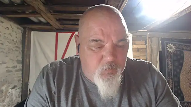 Snapshot of Newfiesausage1972 chatting on 28, 4, 2026 Newfiesausage1972 online show from 28, 4, 2026