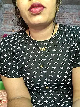 Snapshot of Simaran_bhabhi chatting on 1, 3, 2025 Simaran bhabhi online show from 1, 3, 2025