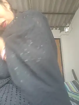 Snapshot of Simaran_bhabhi chatting on 8, 11, 2025 Simaran bhabhi online show from 8, 11, 2025