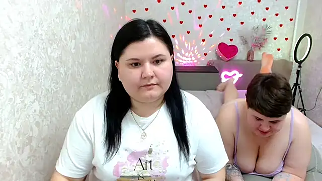 BeckyAndHellen online show from 23, 2, 2025