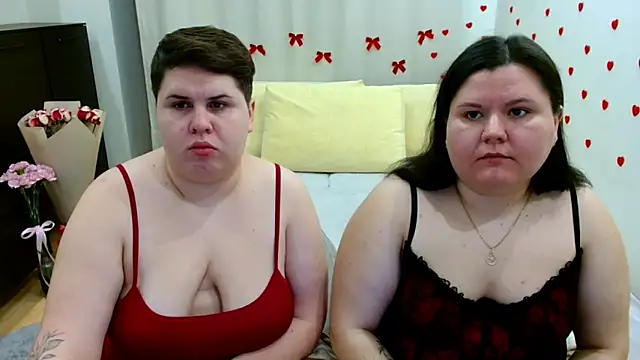 BeckyAndHellen online show from 29, 10, 2025