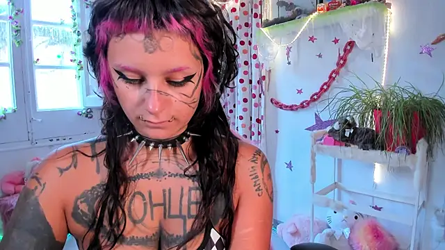 lady sontse  online show from 9, 7, 2026