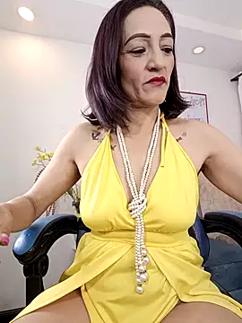 Snapshot of RUBY_AMOR77 chatting on 11, 10, 2025 RUBY AMOR77 online show from 11, 10, 2025