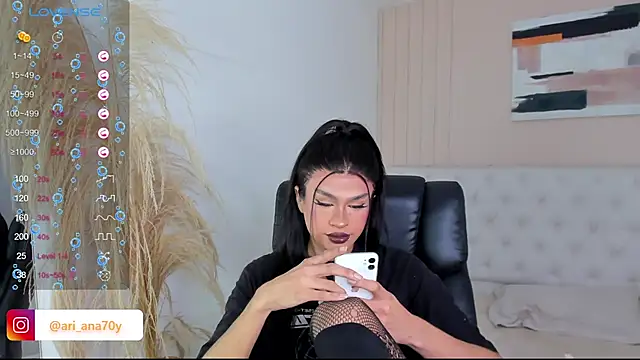 LOISE-XX online show from 10, 9, 2025