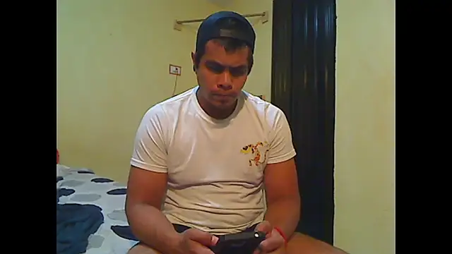 Snapshot of lozter345 chatting on 17, 10, 2025 lozter345 online show from 17, 10, 2025