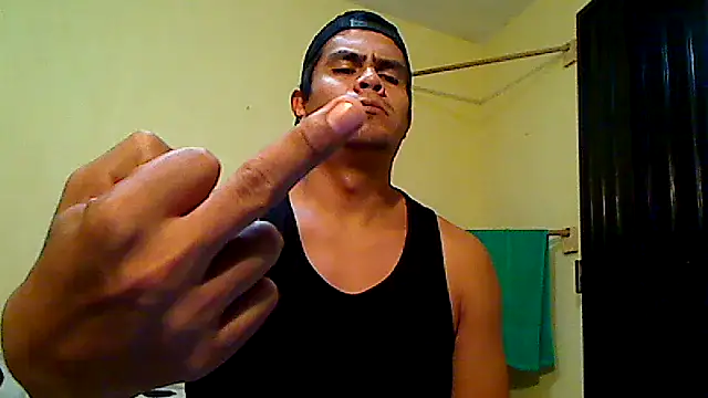 Snapshot of lozter345 chatting on 20, 10, 2025 lozter345 online show from 20, 10, 2025