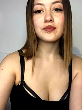 Angela Torres  online show from 10, 10, 2025