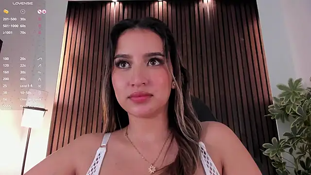 danii hill  online show from 29, 1, 2025