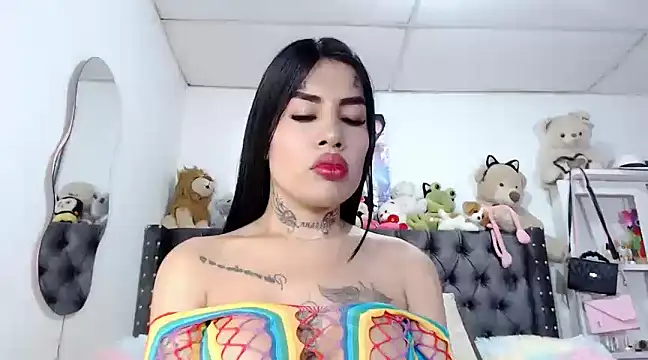 saragill323 online show from 4, 2, 2025