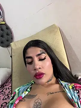 saragill323 online show from 26, 2, 2025