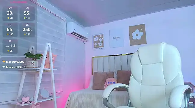 Cristall Bunny online show from 3, 2, 2025