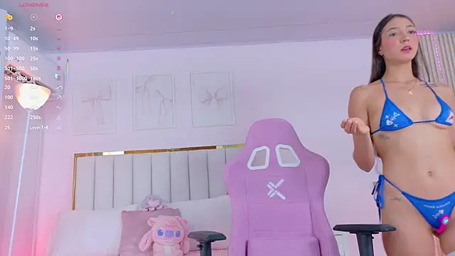 Cristall Bunny online show from 6, 10, 2025