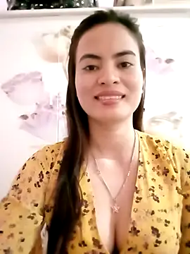 NgocQuyen2K online show from 22, 3, 2025