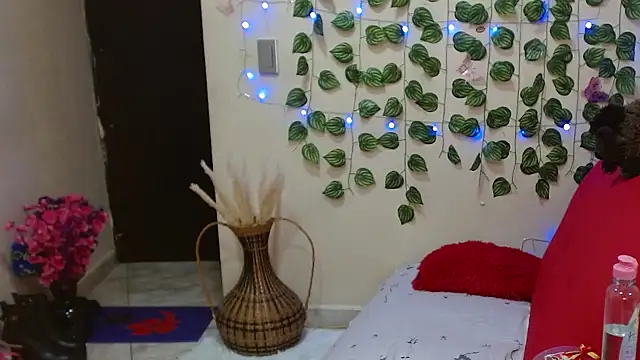 Latin Mature975 online show from 9, 2, 2025