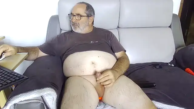 Snapshot of gillou1234 chatting on 16, 9, 2025 gillou1234 online show from 16, 9, 2025