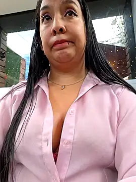Snapshot of Bella_keny chatting on 25, 4, 2026 Bella keny online show from 25, 4, 2026