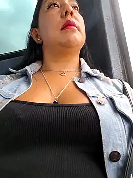 Snapshot of Bella_keny chatting on 3, 6, 2026 Bella keny online show from 3, 6, 2026