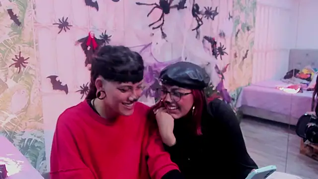 cute hollywood online show from 31, 10, 2025