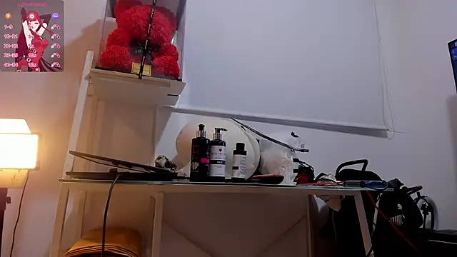 Snapshot of Abby_Yons chatting on 30, 10, 2025 Abby Yons online show from 30, 10, 2025