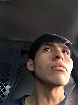 Snapshot of Jonathan100pre chatting on 4, 4, 2026 Jonathan100pre online show from 4, 4, 2026