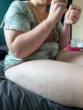 cruellaculdenfer67 online show from 28, 10, 2025