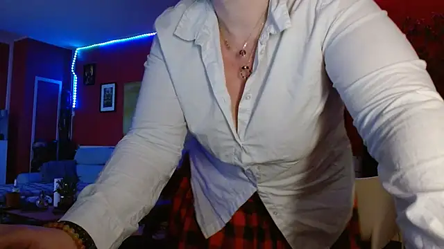 Snapshot of cruellaculdenfer67 chatting on 7, 4, 2026 cruellaculdenfer67 online show from 7, 4, 2026