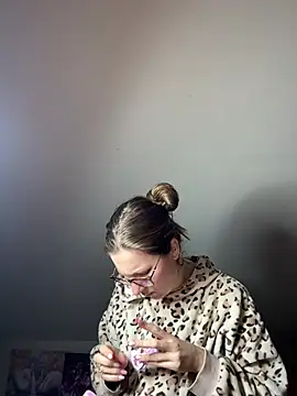 ur pleasure  online show from 20, 2, 2025